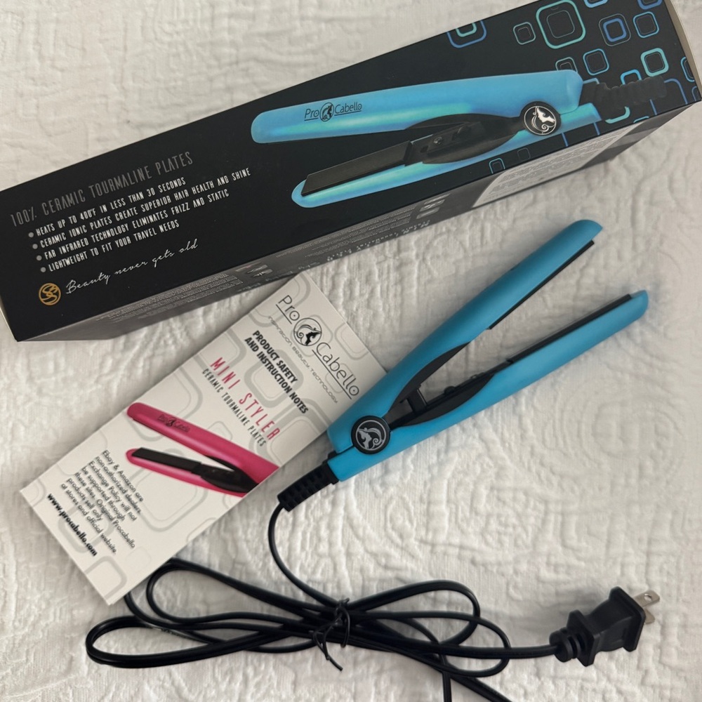 100% ceramic tourmaline plates hair mini styler 
PROCABELLO
NEW 
Heats up to 400